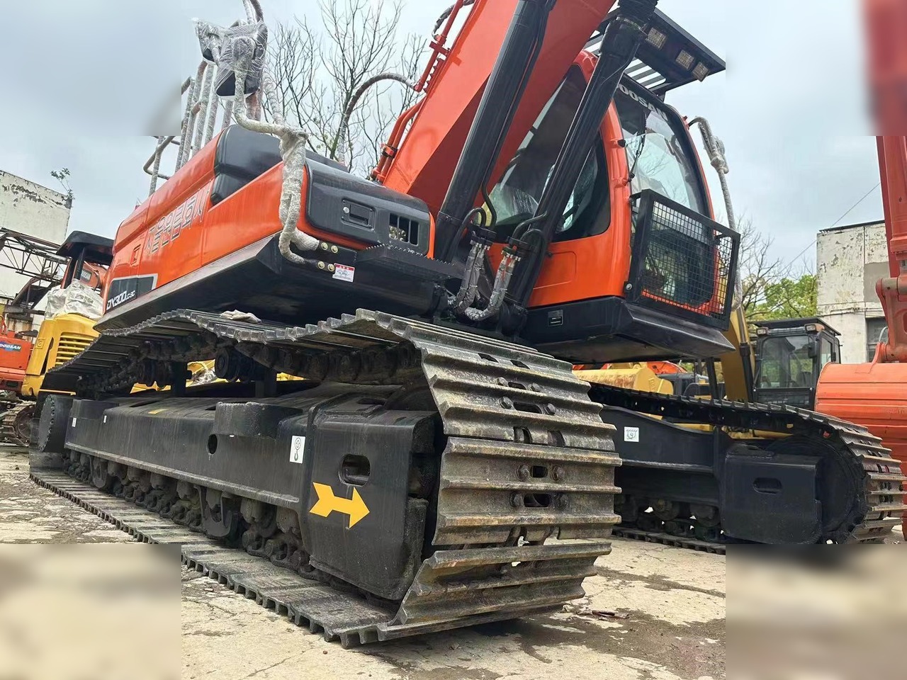 DOOSAN DX300 LC - Excavator pe şenile: Foto 4 DOOSAN DX300 LC - Excavator pe şenile: Foto 4