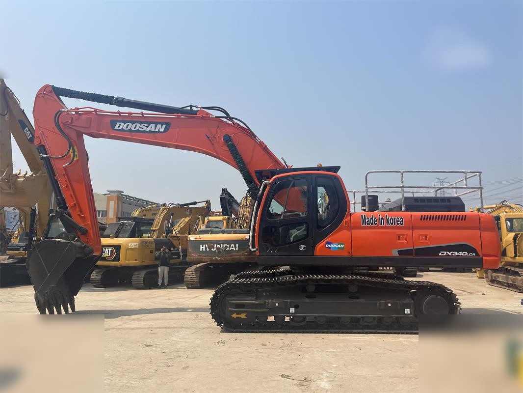DOOSAN DX340 LCA - Excavator pe şenile: Foto 1 DOOSAN DX340 LCA - Excavator pe şenile: Foto 1