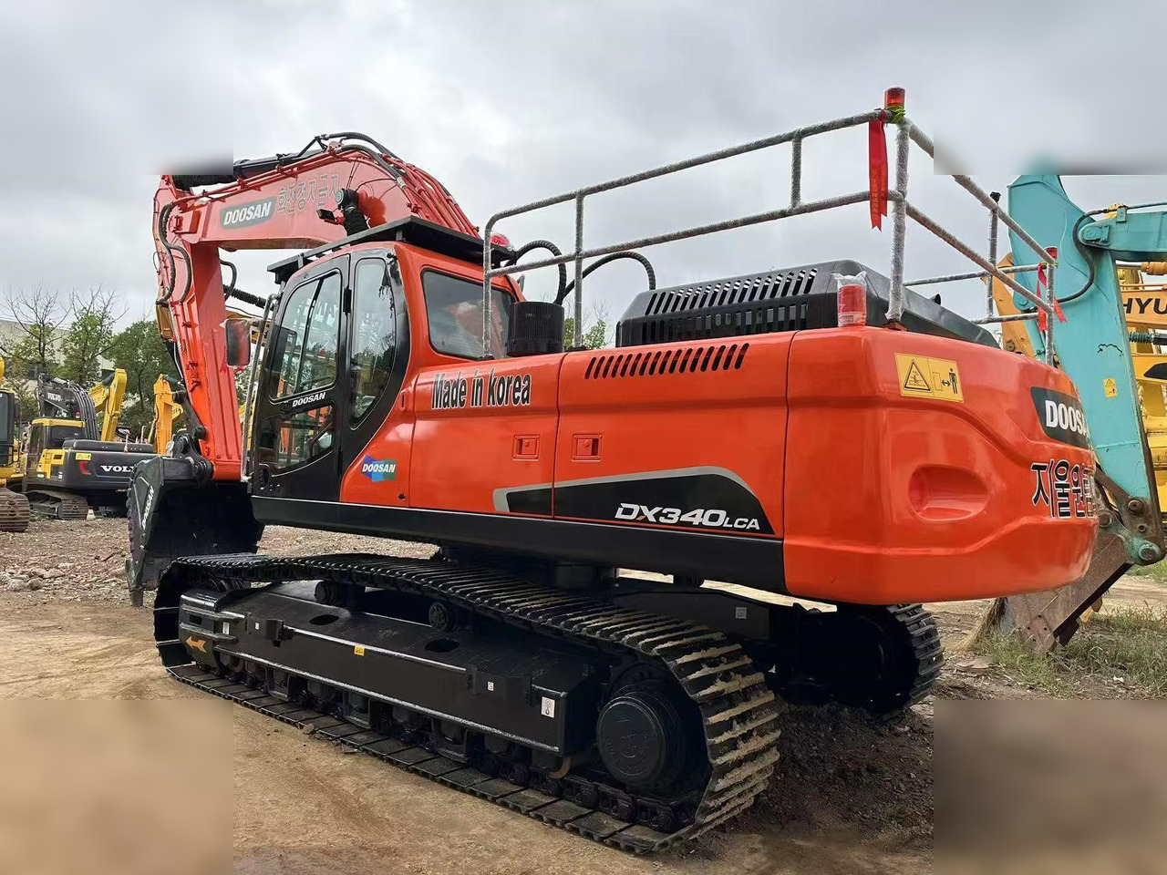 DOOSAN DX340 LCA - Excavator pe şenile: Foto 1 DOOSAN DX340 LCA - Excavator pe şenile: Foto 1
