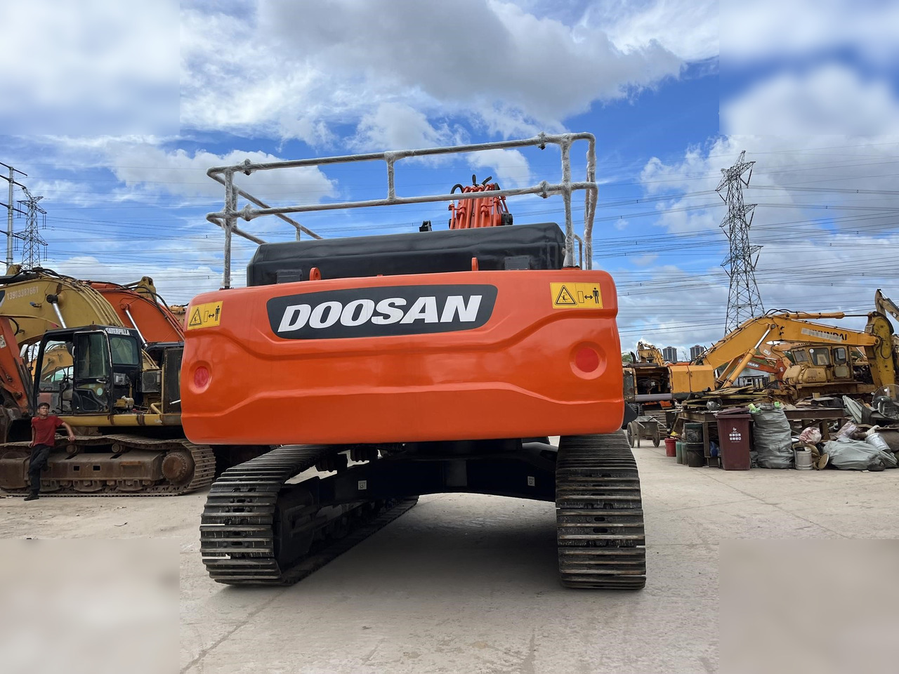 DOOSAN DX340 LCA - Excavator pe şenile: Foto 4 DOOSAN DX340 LCA - Excavator pe şenile: Foto 4