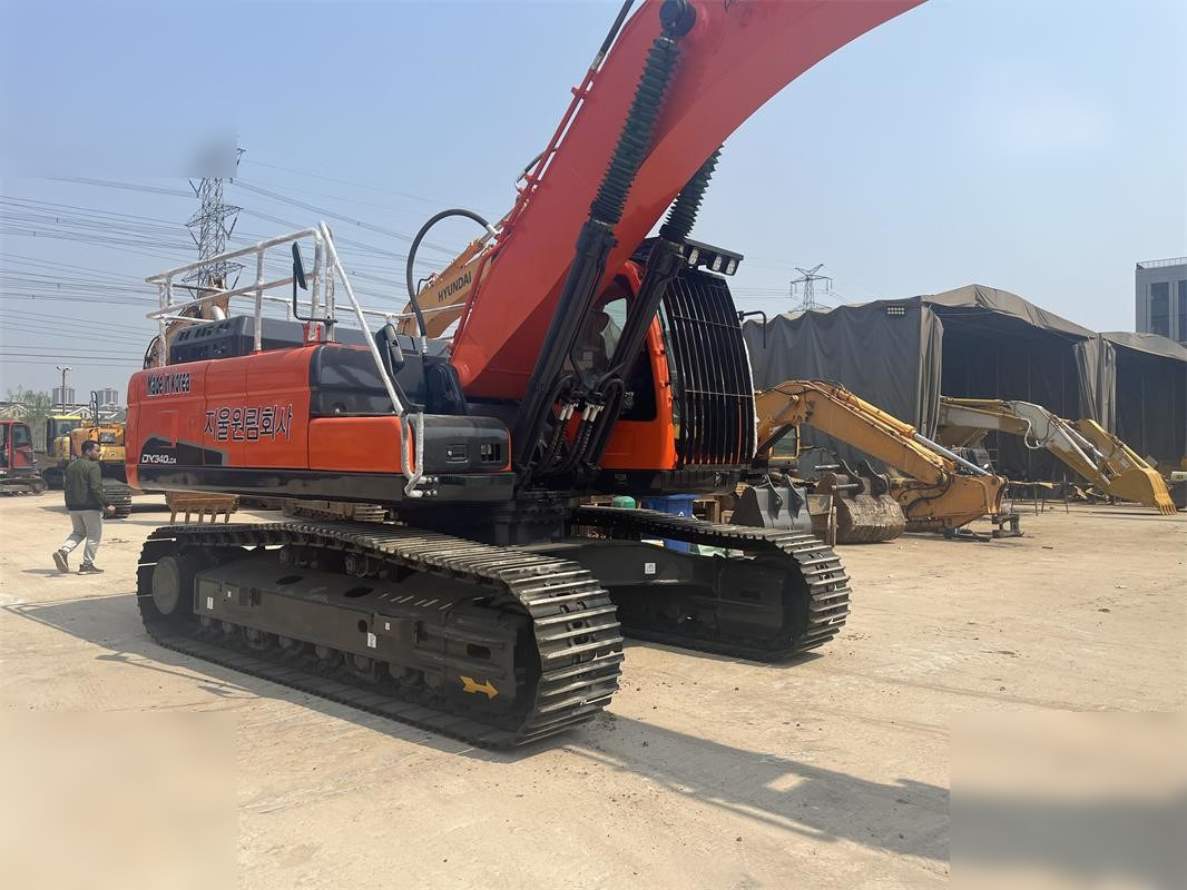 DOOSAN DX340 LCA - Excavator pe şenile: Foto 4 DOOSAN DX340 LCA - Excavator pe şenile: Foto 4