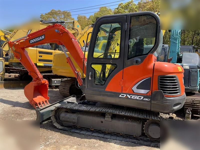 DOOSAN DX60E-9C - Mini excavator: Foto 1 DOOSAN DX60E-9C - Mini excavator: Foto 1