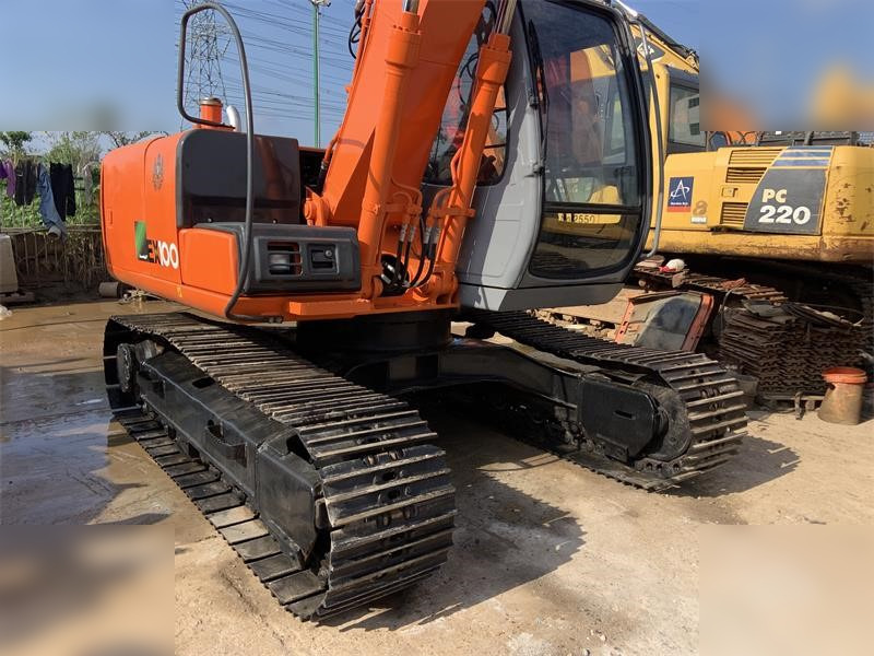 HITACHI EX100 - Excavator pe şenile: Foto 4 HITACHI EX100 - Excavator pe şenile: Foto 4
