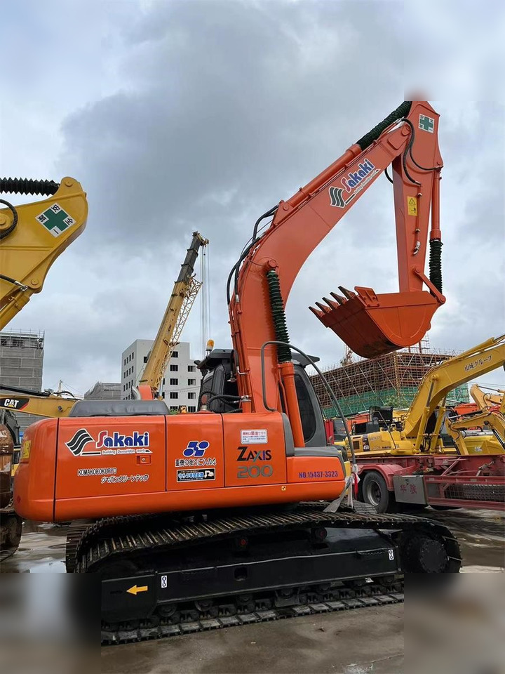 HITACHI ZX200 - Excavator pe şenile: Foto 1 HITACHI ZX200 - Excavator pe şenile: Foto 1