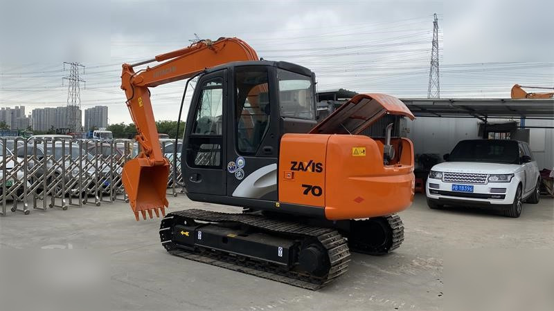 HITACHI ZX70 - Excavator pe şenile: Foto 4 HITACHI ZX70 - Excavator pe şenile: Foto 4