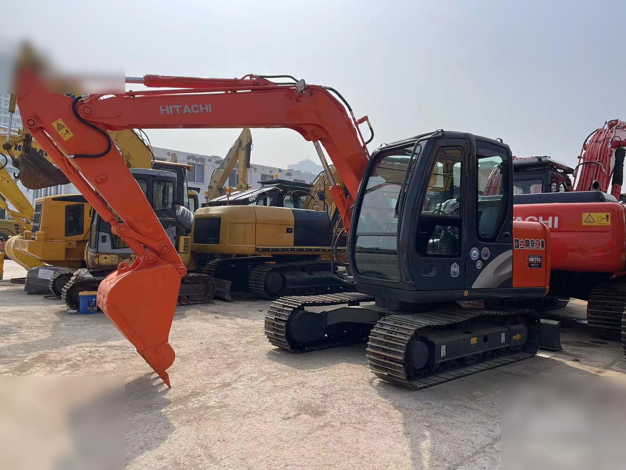 HITACHI ZX70 - Excavator pe şenile: Foto 2 HITACHI ZX70 - Excavator pe şenile: Foto 2