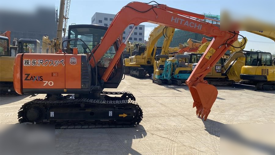 HITACHI ZX70 - Excavator pe şenile: Foto 2 HITACHI ZX70 - Excavator pe şenile: Foto 2