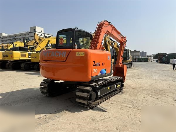 HITACHI ZX70 - Excavator pe şenile: Foto 5 HITACHI ZX70 - Excavator pe şenile: Foto 5