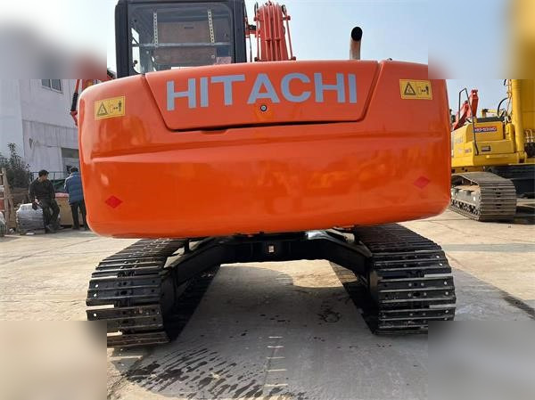 HITACHI ZX70 - Excavator pe şenile: Foto 4 HITACHI ZX70 - Excavator pe şenile: Foto 4