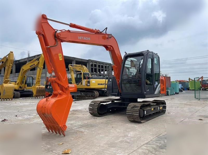 HITACHI ZX70 - Excavator pe şenile: Foto 4 HITACHI ZX70 - Excavator pe şenile: Foto 4