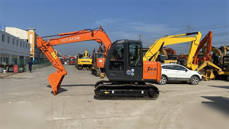 HITACHI ZX70 - Excavator pe şenile: Foto 1 HITACHI ZX70 - Excavator pe şenile: Foto 1