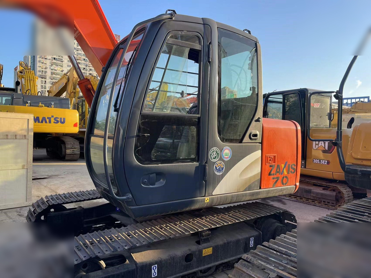 HITACHI ZX70 - Excavator pe şenile: Foto 3 HITACHI ZX70 - Excavator pe şenile: Foto 3