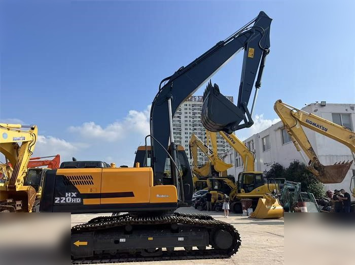 HYUNDAI HX220HD - Excavator pe şenile: Foto 1 HYUNDAI HX220HD - Excavator pe şenile: Foto 1