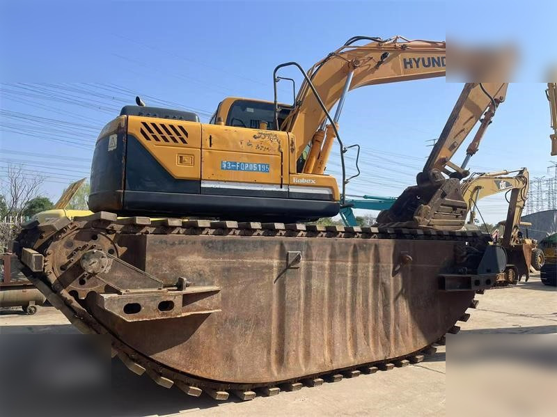 HYUNDAI ROBEX 150 LC-9 - Excavator pe şenile: Foto 1 HYUNDAI ROBEX 150 LC-9 - Excavator pe şenile: Foto 1