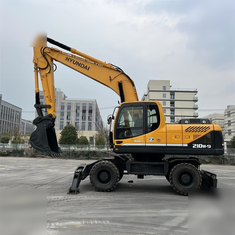 HYUNDAI ROBEX 210W-9 - Excavator pe roţi: Foto 4 HYUNDAI ROBEX 210W-9 - Excavator pe roţi: Foto 4