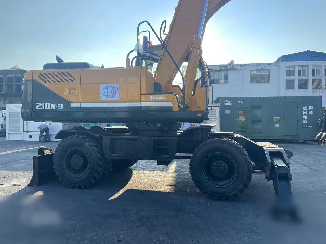 HYUNDAI ROBEX 210W-9 - Excavator pe roţi: Foto 5 HYUNDAI ROBEX 210W-9 - Excavator pe roţi: Foto 5