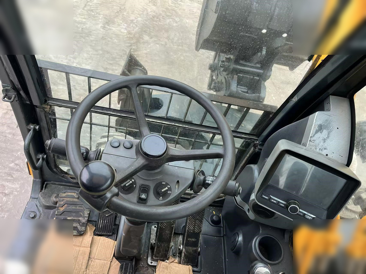 HYUNDAI ROBEX 210W-9S - Excavator pe roţi: Foto 5 HYUNDAI ROBEX 210W-9S - Excavator pe roţi: Foto 5