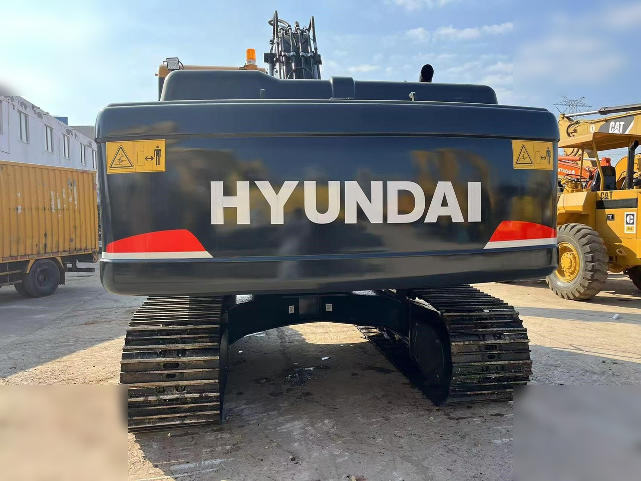 HYUNDAI ROBEX 220 LC-9S - Excavator pe şenile: Foto 4 HYUNDAI ROBEX 220 LC-9S - Excavator pe şenile: Foto 4