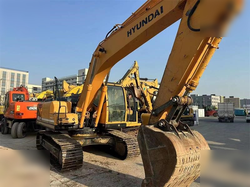 HYUNDAI ROBEX 220 LC-9S - Excavator pe şenile: Foto 4 HYUNDAI ROBEX 220 LC-9S - Excavator pe şenile: Foto 4