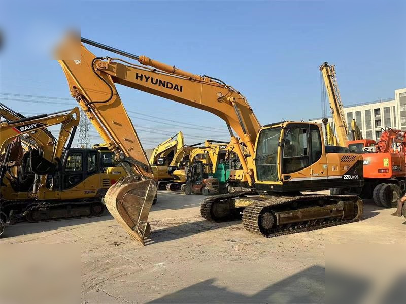 HYUNDAI ROBEX 220 LC-9S - Excavator pe şenile: Foto 2 HYUNDAI ROBEX 220 LC-9S - Excavator pe şenile: Foto 2