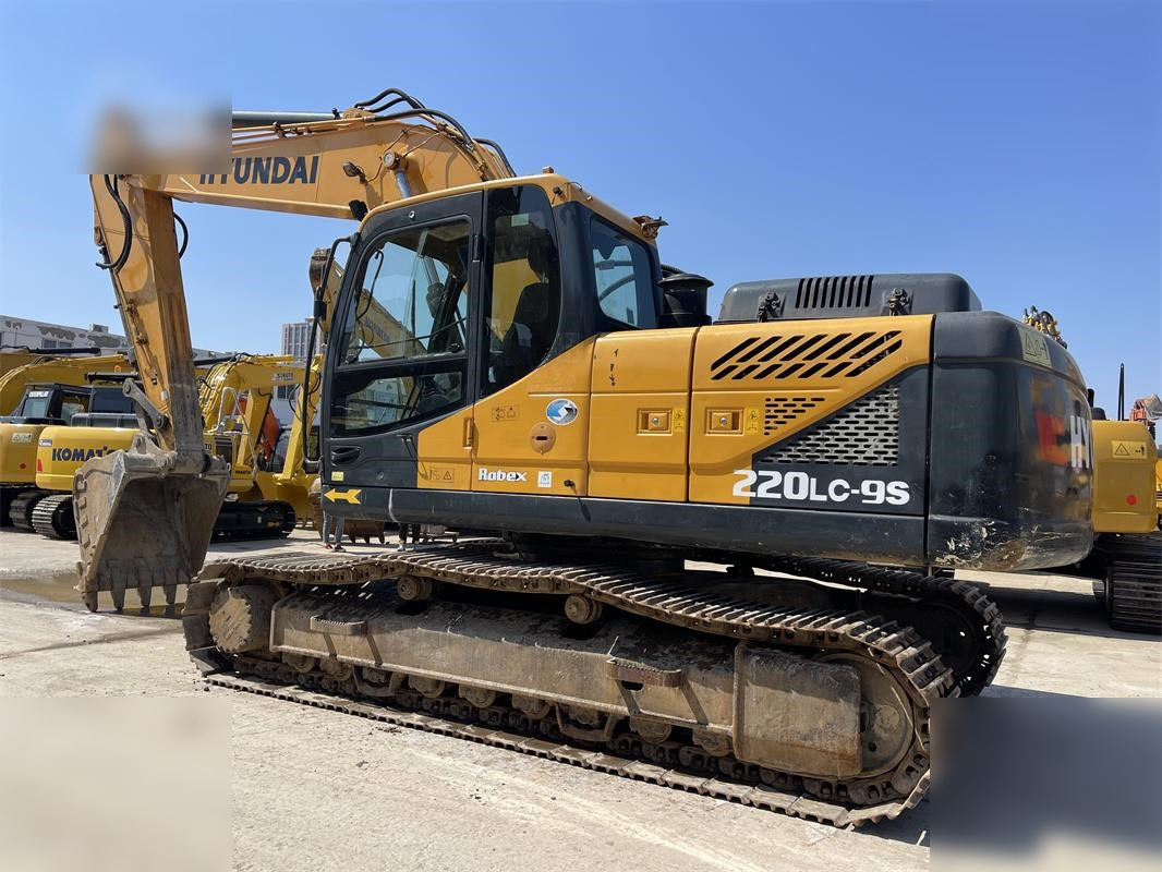 HYUNDAI ROBEX 220 LC-9S - Excavator pe şenile: Foto 2 HYUNDAI ROBEX 220 LC-9S - Excavator pe şenile: Foto 2