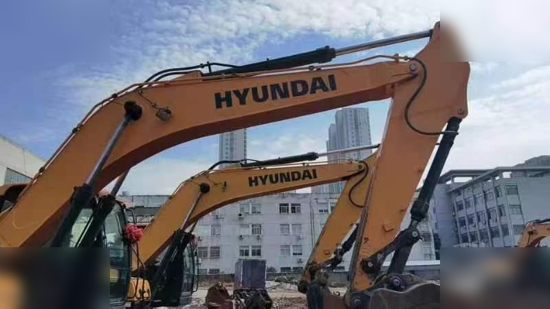 HYUNDAI ROBEX 225 LC-9T - Excavator pe şenile: Foto 3 HYUNDAI ROBEX 225 LC-9T - Excavator pe şenile: Foto 3