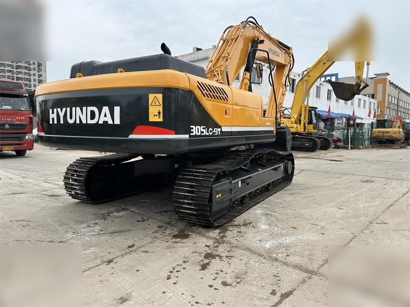 HYUNDAI ROBEX 305 LC-9T - Excavator pe şenile: Foto 5 HYUNDAI ROBEX 305 LC-9T - Excavator pe şenile: Foto 5