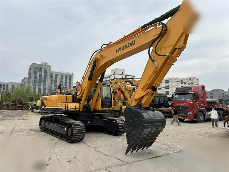 HYUNDAI ROBEX 305 LC-9T - Excavator pe şenile: Foto 3 HYUNDAI ROBEX 305 LC-9T - Excavator pe şenile: Foto 3