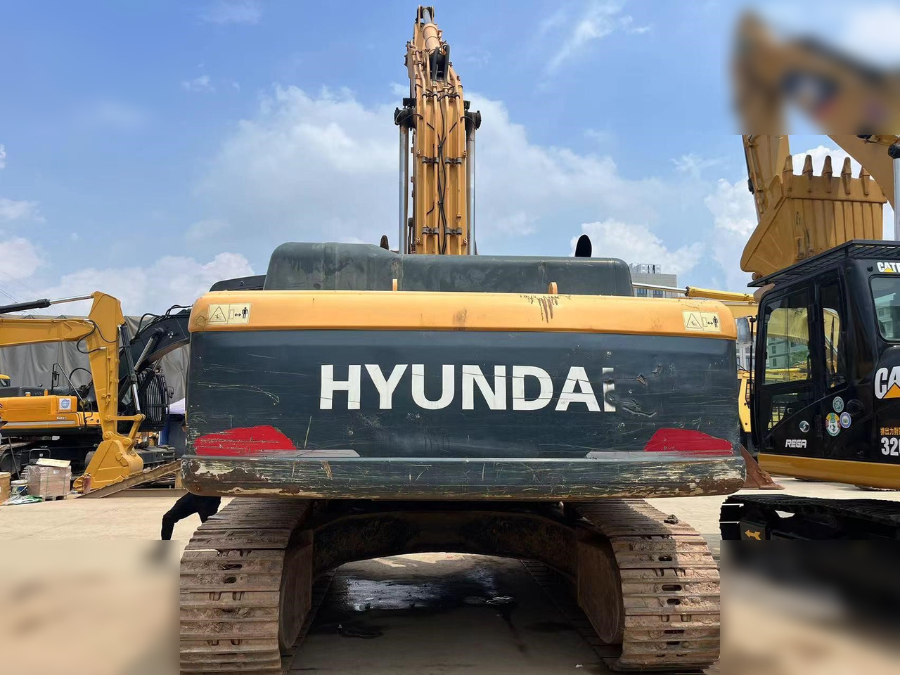 HYUNDAI ROBEX 305 LC-9T - Excavator pe şenile: Foto 2 HYUNDAI ROBEX 305 LC-9T - Excavator pe şenile: Foto 2