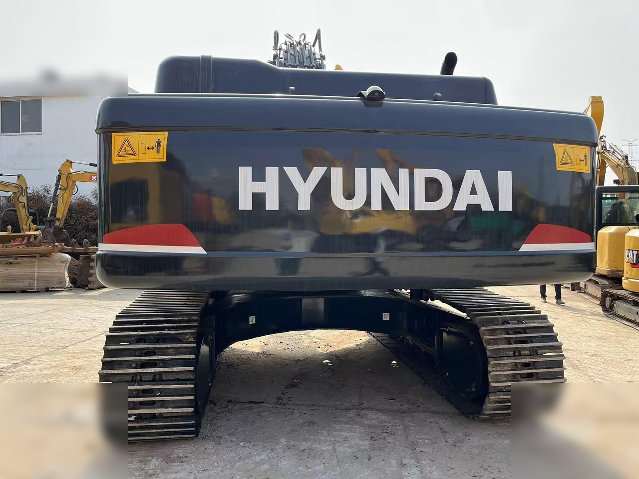 HYUNDAI ROBEX 330 LC-9S - Excavator pe şenile: Foto 4 HYUNDAI ROBEX 330 LC-9S - Excavator pe şenile: Foto 4