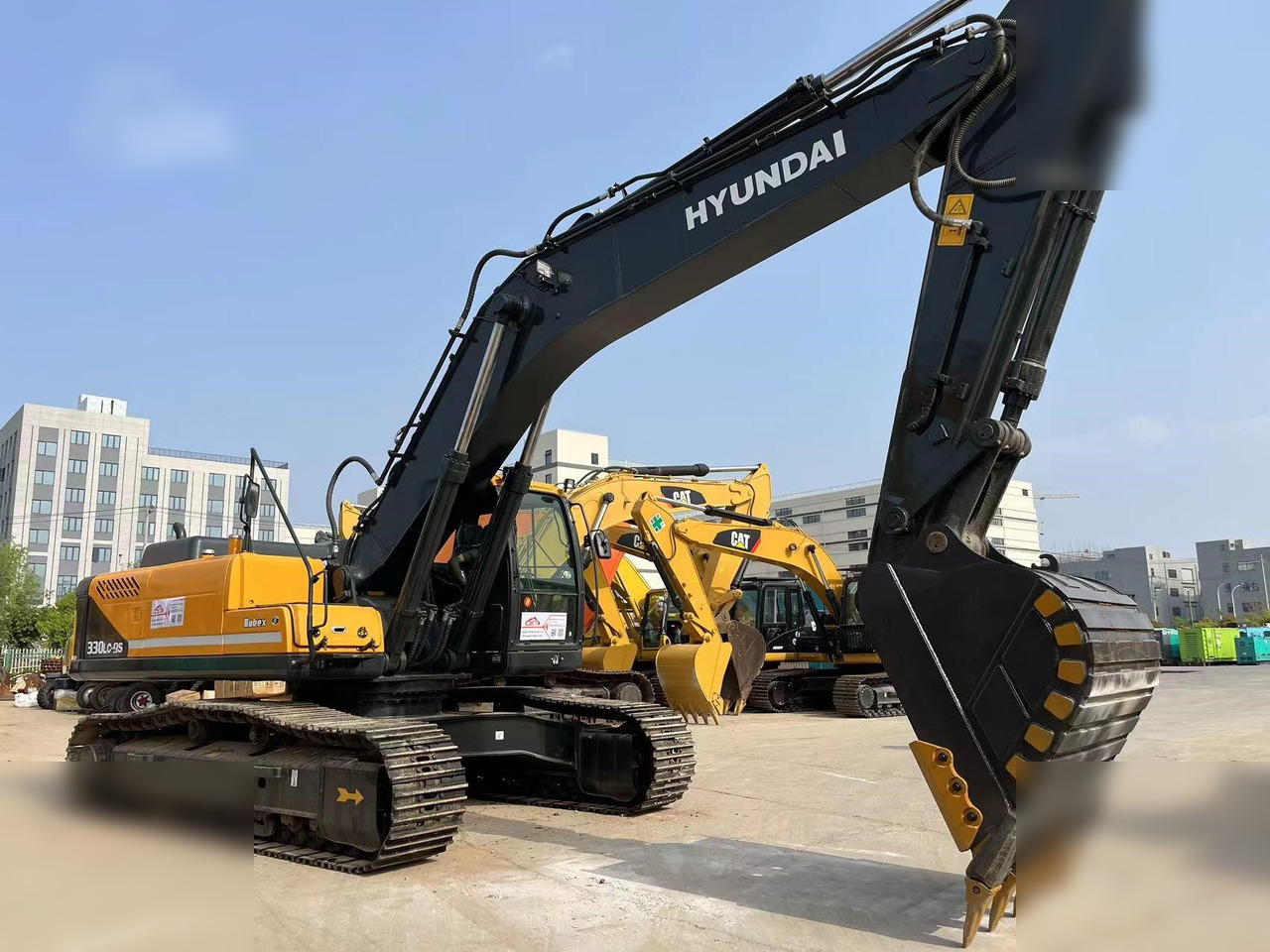 HYUNDAI ROBEX 330 LC-9S - Excavator pe şenile: Foto 3 HYUNDAI ROBEX 330 LC-9S - Excavator pe şenile: Foto 3