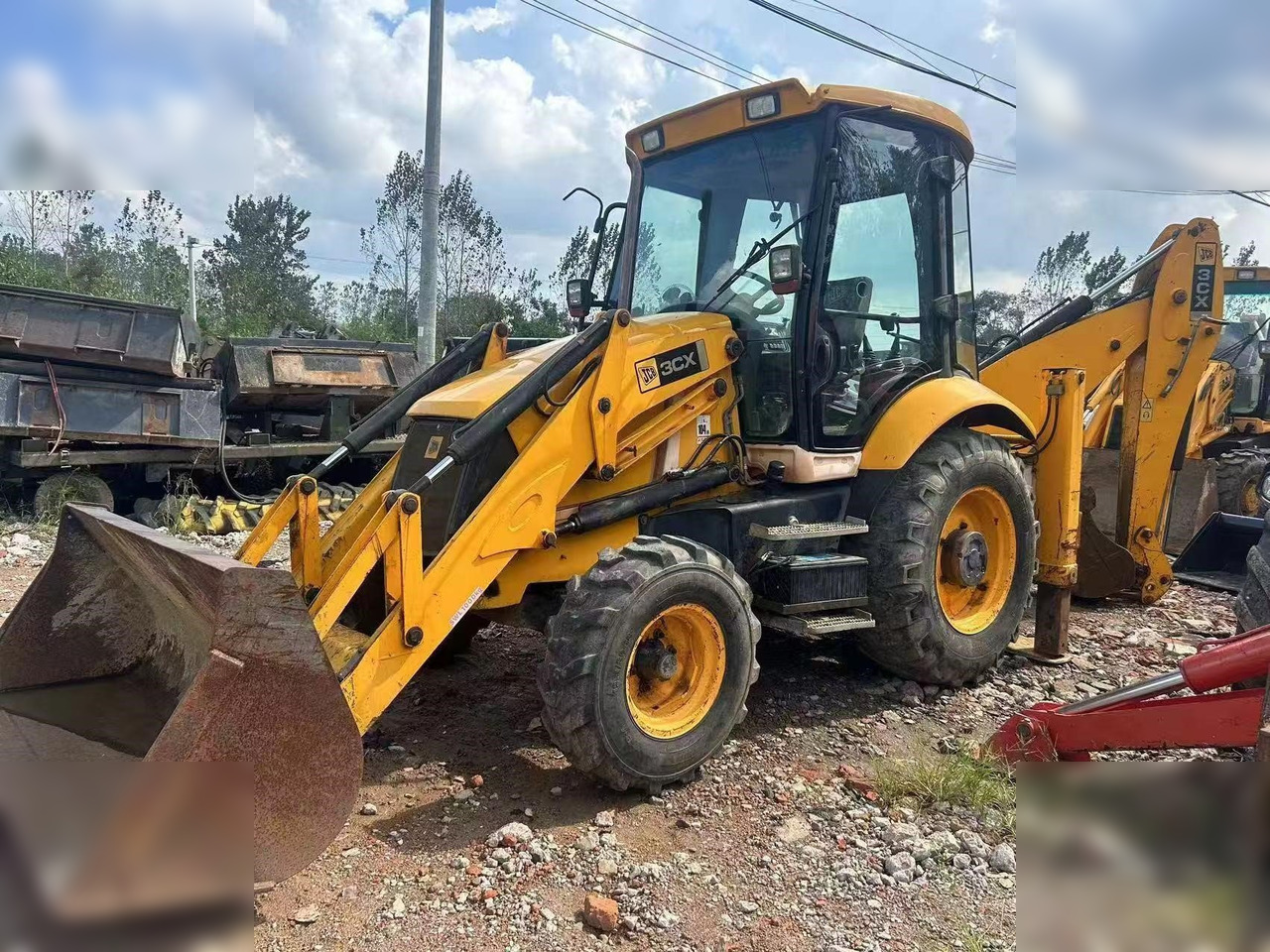 JCB 3CX - Buldoexcavator: Foto 2 JCB 3CX - Buldoexcavator: Foto 2