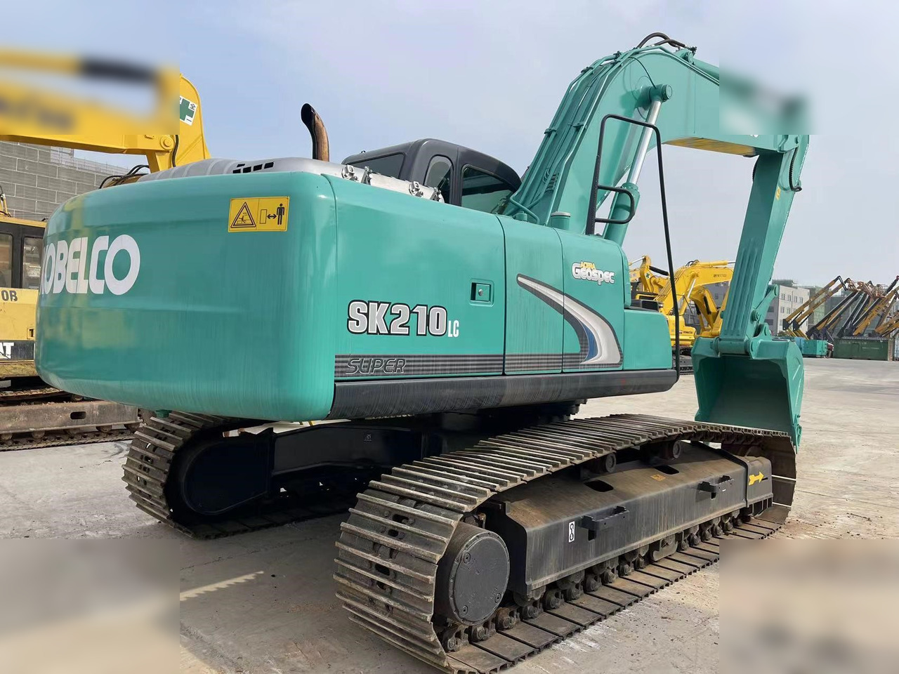 KOBELCO SK210 - Excavator pe şenile: Foto 5 KOBELCO SK210 - Excavator pe şenile: Foto 5