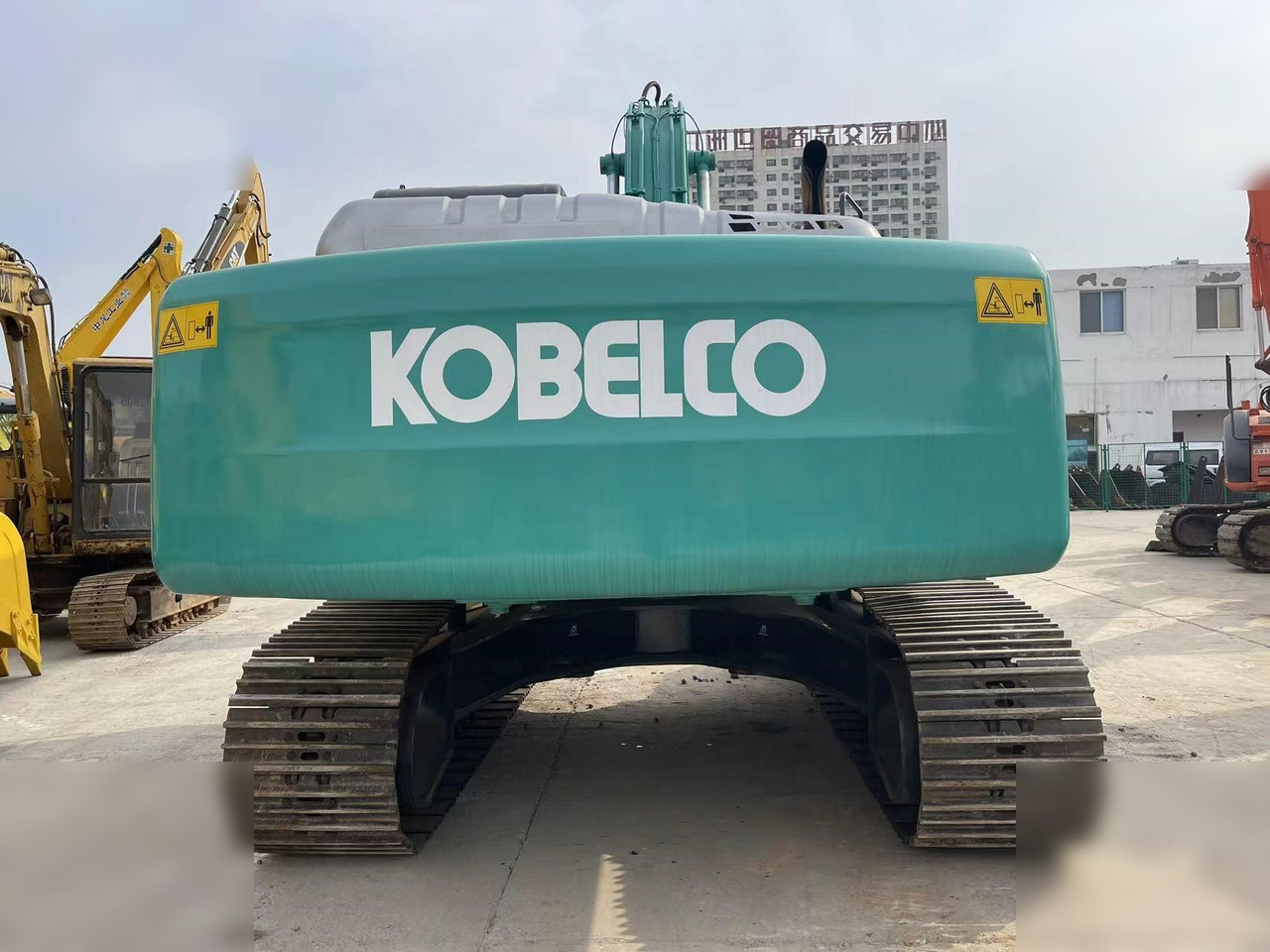 KOBELCO SK210 - Excavator pe şenile: Foto 4 KOBELCO SK210 - Excavator pe şenile: Foto 4