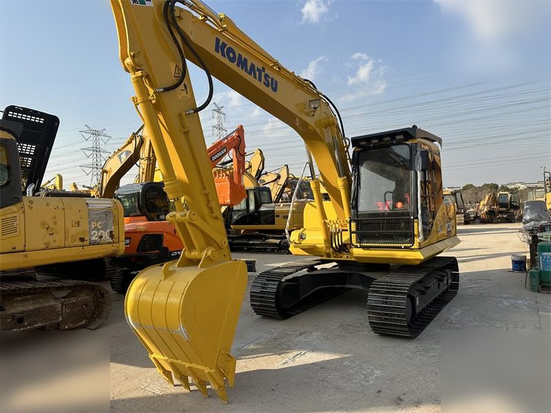 KOMATSU PC130-7 - Excavator pe şenile: Foto 4 KOMATSU PC130-7 - Excavator pe şenile: Foto 4