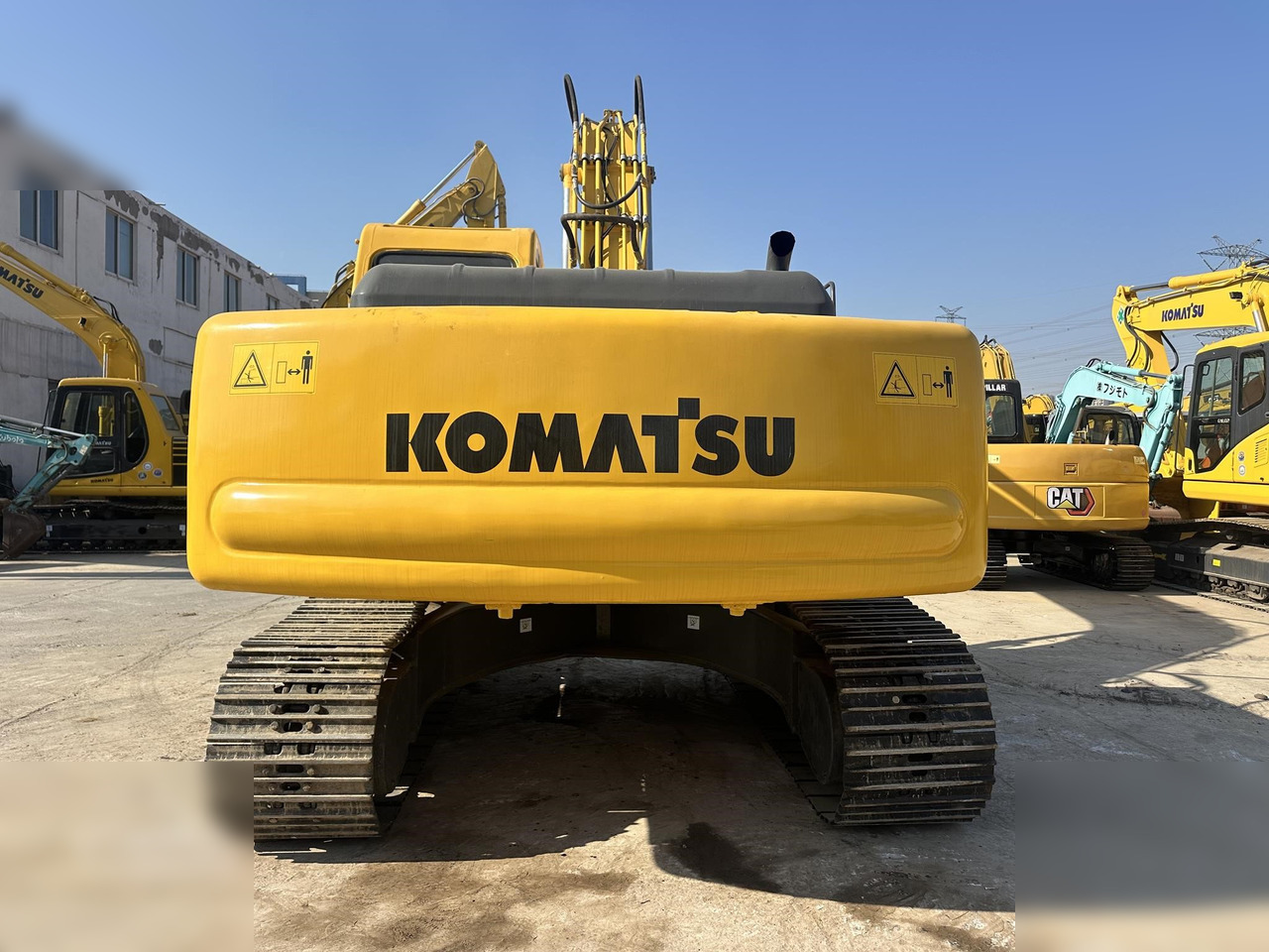 KOMATSU PC220-6 - Excavator pe şenile: Foto 2 KOMATSU PC220-6 - Excavator pe şenile: Foto 2