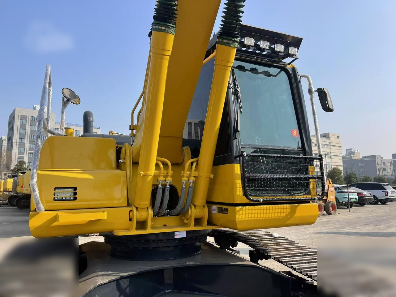 KOMATSU PC220-8 - Excavator pe şenile: Foto 3 KOMATSU PC220-8 - Excavator pe şenile: Foto 3