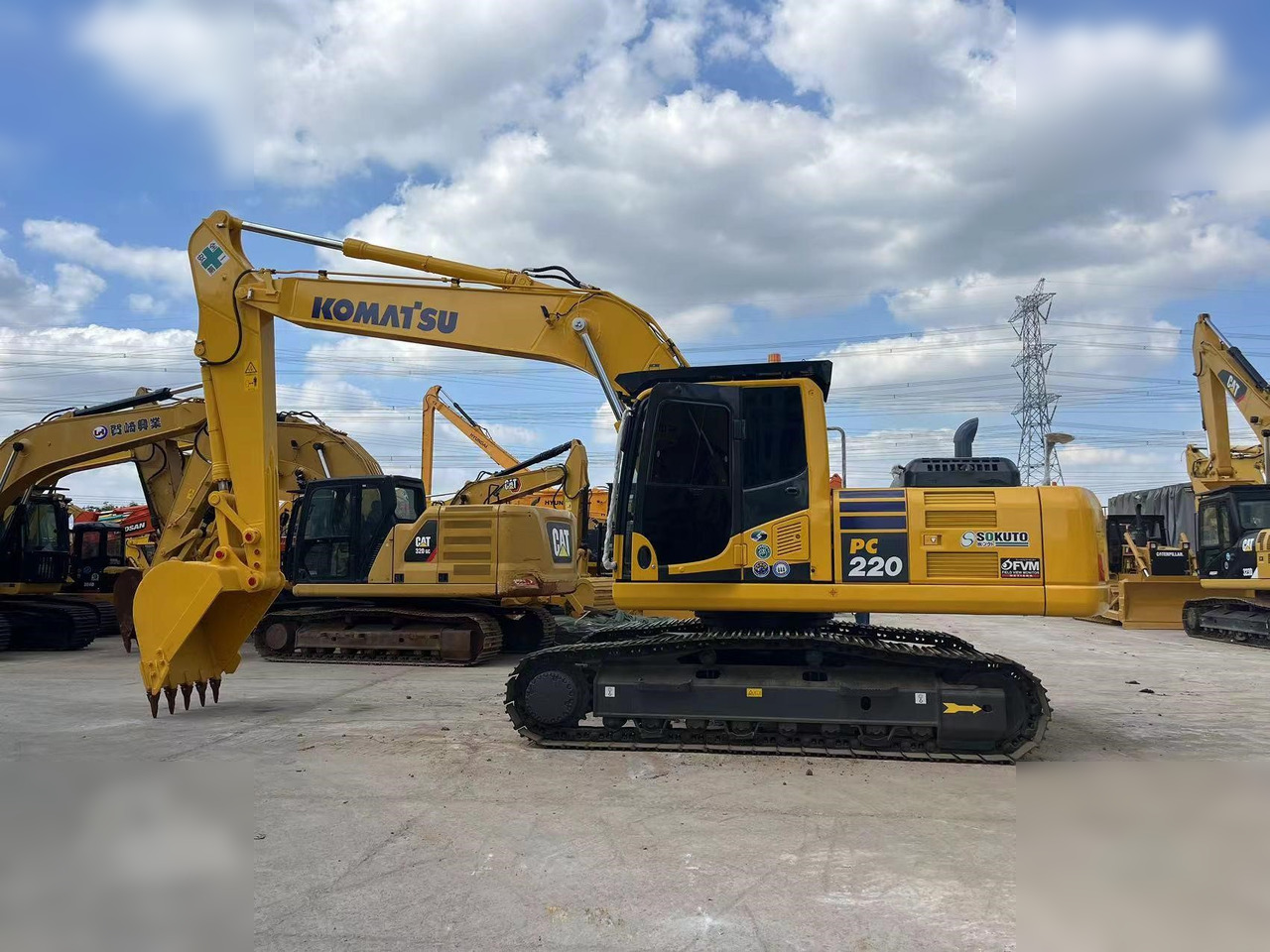 KOMATSU PC220-8 - Excavator pe şenile: Foto 1 KOMATSU PC220-8 - Excavator pe şenile: Foto 1