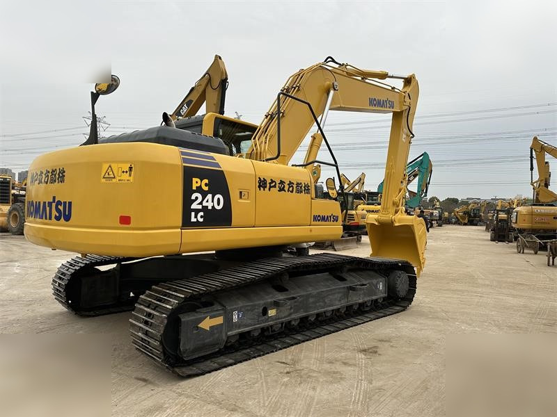 KOMATSU PC240 LC-8 - Excavator pe şenile: Foto 3 KOMATSU PC240 LC-8 - Excavator pe şenile: Foto 3