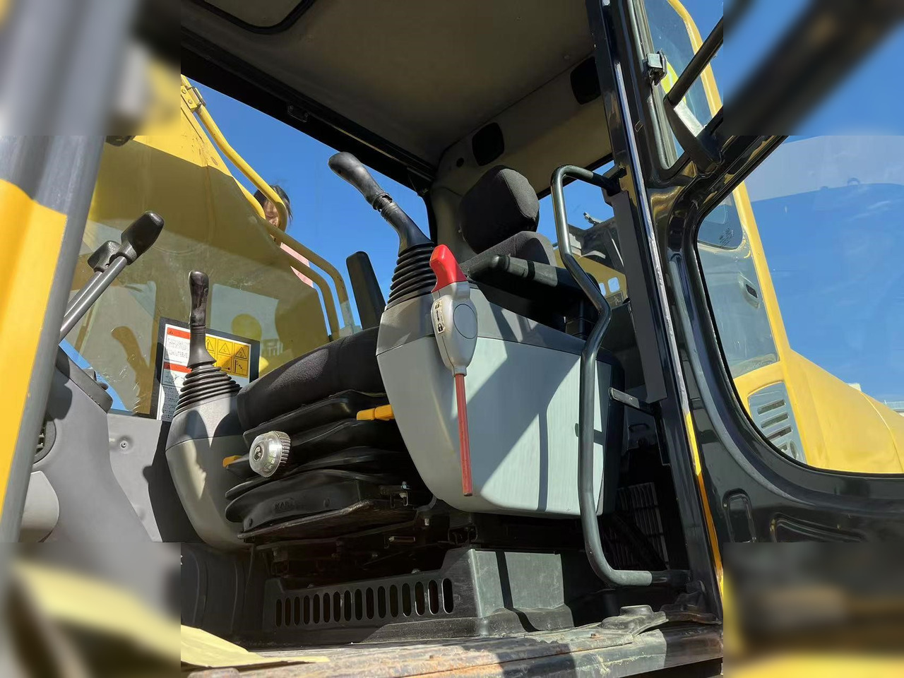 KOMATSU PC400-8R - Excavator pe şenile: Foto 5 KOMATSU PC400-8R - Excavator pe şenile: Foto 5
