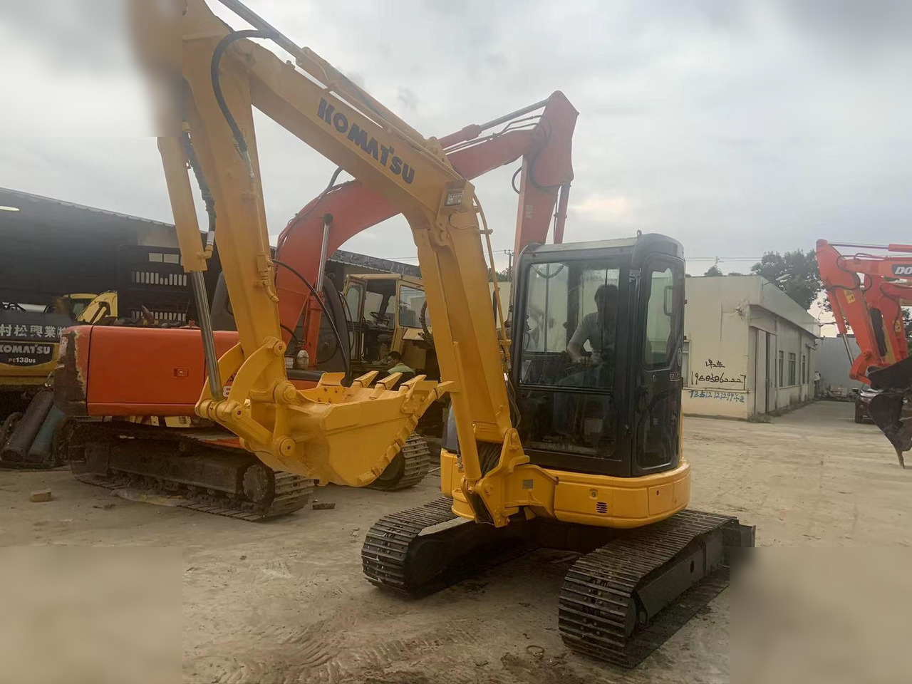 KOMATSU PC40MR-2 - Mini excavator: Foto 4 KOMATSU PC40MR-2 - Mini excavator: Foto 4