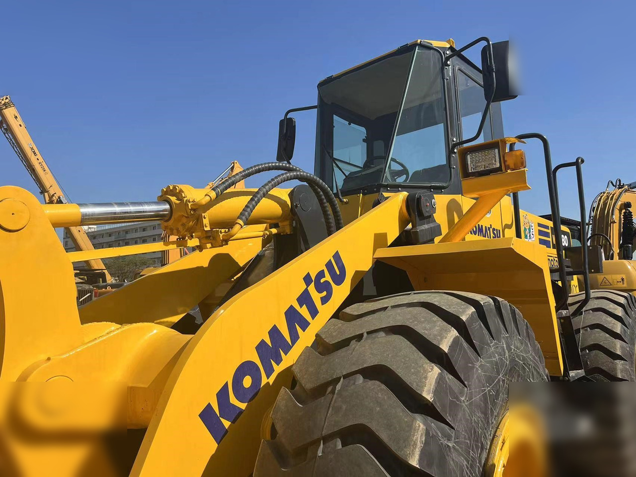KOMATSU WA380-3 - Încărcător frontal pe pneuri: Foto 4 KOMATSU WA380-3 - Încărcător frontal pe pneuri: Foto 4
