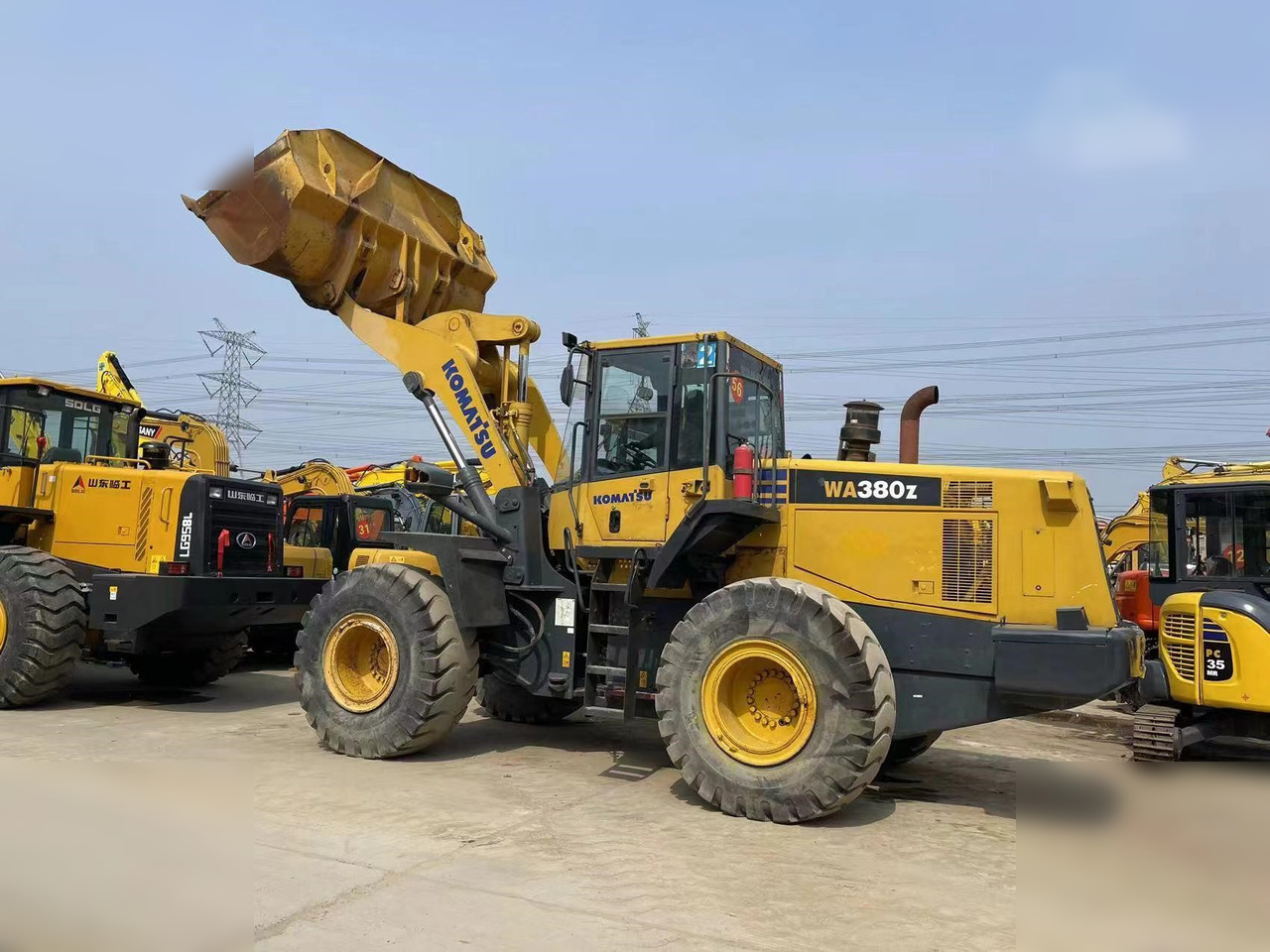 KOMATSU WA380Z-6 - Încărcător frontal pe pneuri: Foto 2 KOMATSU WA380Z-6 - Încărcător frontal pe pneuri: Foto 2