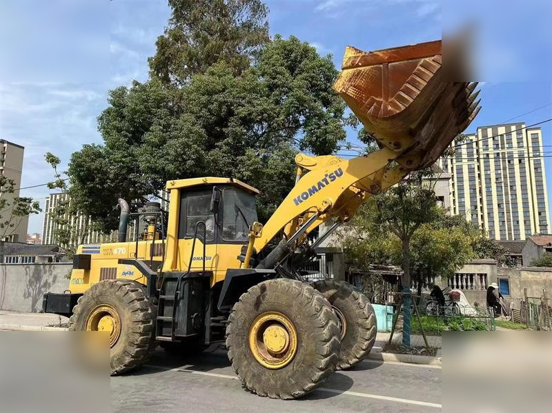 KOMATSU WA470-3 - Încărcător frontal pe pneuri: Foto 2 KOMATSU WA470-3 - Încărcător frontal pe pneuri: Foto 2
