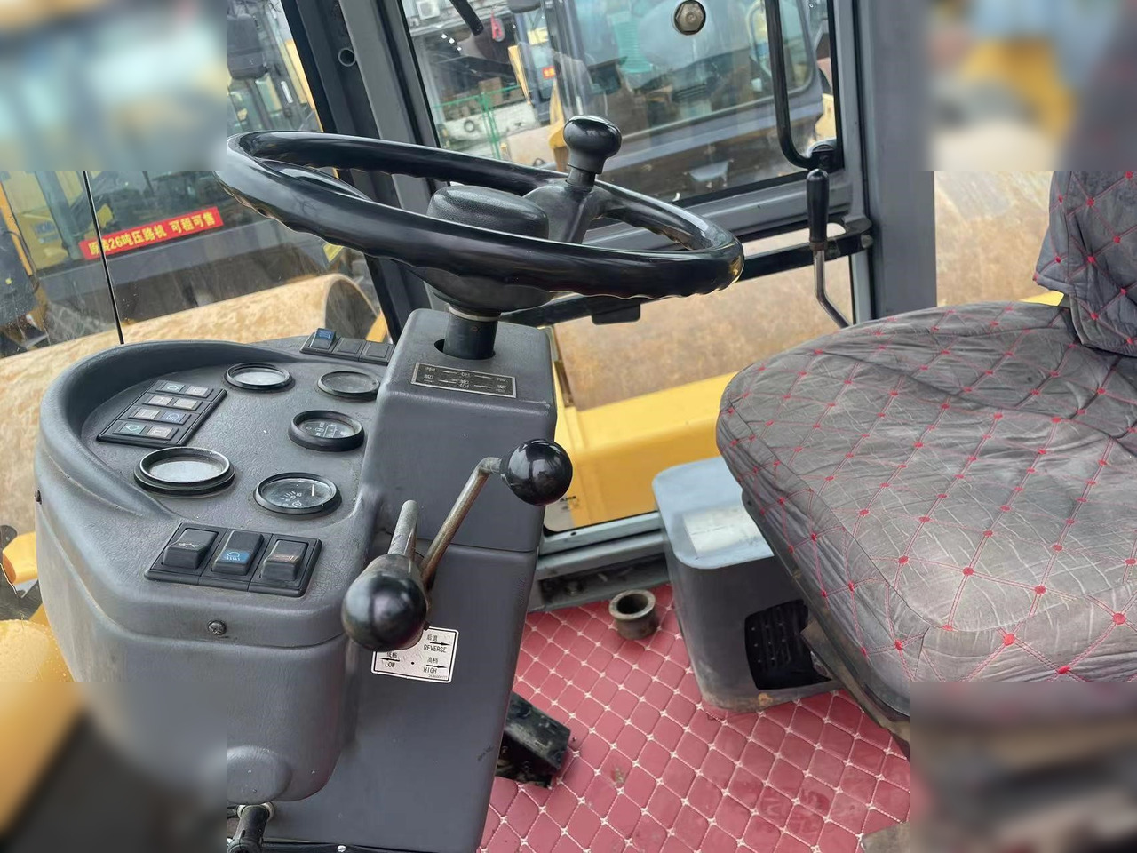 SDLG LGB680 - Buldoexcavator: Foto 4 SDLG LGB680 - Buldoexcavator: Foto 4