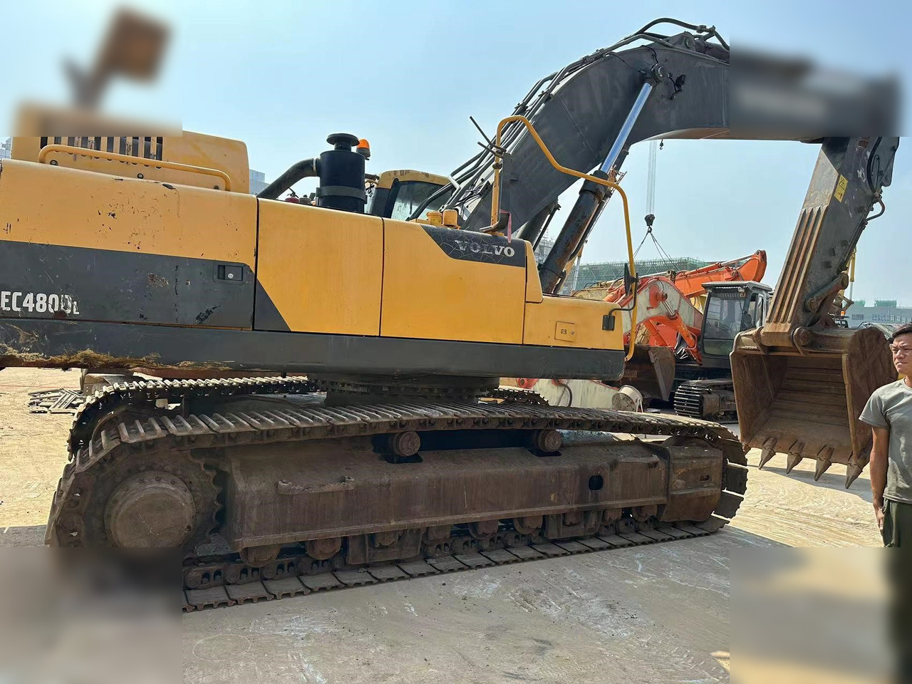VOLVO EC140DL - Excavator pe şenile: Foto 1 VOLVO EC140DL - Excavator pe şenile: Foto 1