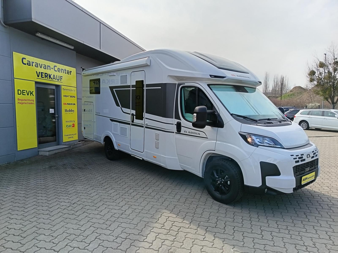 Adria Coral ALL-IN 650 DL*LUFTFEDERUNG HA*SOLAR*SOFORT - Autorulotă semi-integrată: Foto 2 Adria Coral ALL-IN 650 DL*LUFTFEDERUNG HA*SOLAR*SOFORT - Autorulotă semi-integrată: Foto 2