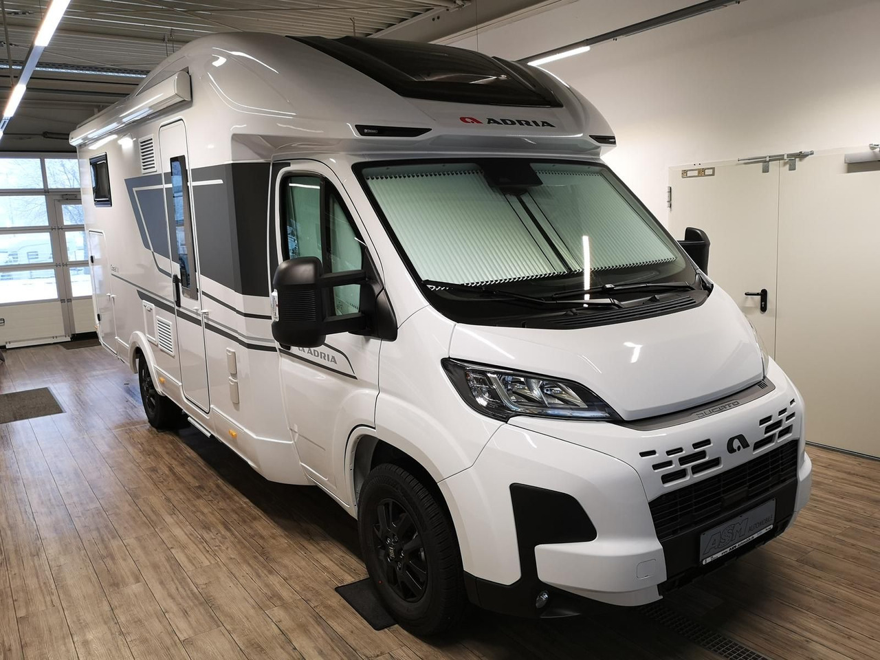 Adria Coral ALL-IN 650 DL*SOLAR*MARKISE*NAVI*SOFORT* - Autorulotă semi-integrată: Foto 3 Adria Coral ALL-IN 650 DL*SOLAR*MARKISE*NAVI*SOFORT* - Autorulotă semi-integrată: Foto 3