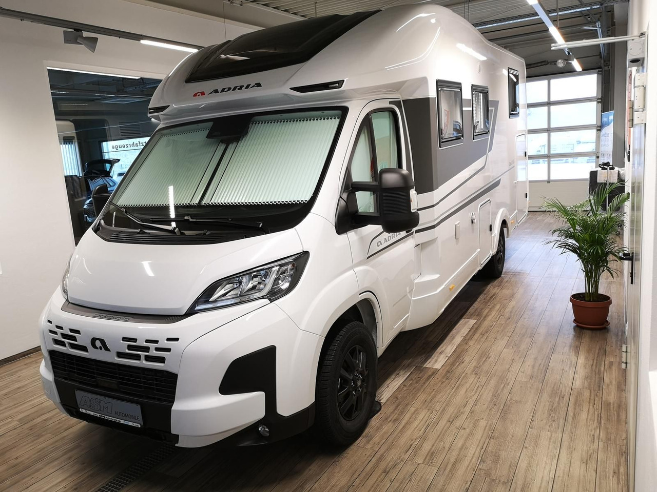 Adria Coral ALL-IN 650 DL*SOLAR*MARKISE*NAVI*SOFORT* - Autorulotă semi-integrată: Foto 2 Adria Coral ALL-IN 650 DL*SOLAR*MARKISE*NAVI*SOFORT* - Autorulotă semi-integrată: Foto 2