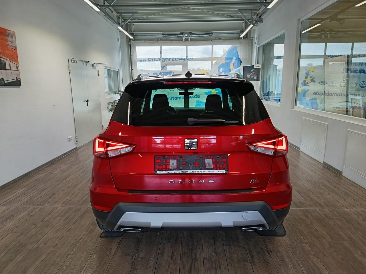 Seat Arona 1,5TSI FR*AHK*NAVI*ACC*LED*BEATS*R-KAM*DAB - SUV: Foto 5 Seat Arona 1,5TSI FR*AHK*NAVI*ACC*LED*BEATS*R-KAM*DAB - SUV: Foto 5